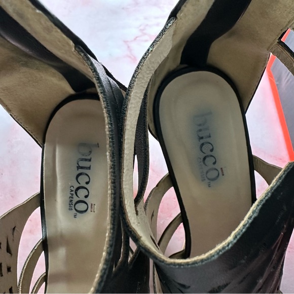 Bucco Katniss Black Wedge Heels Sz 9 - Picture 15 of 15